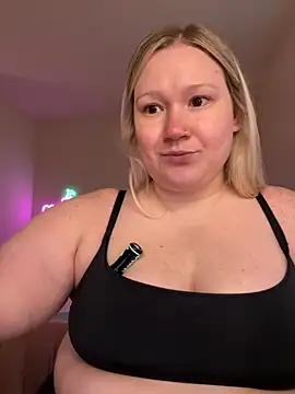 Snapshot of PiggyRose chatting on 20, 9, 2025 PiggyRose online show from 20, 9, 2025