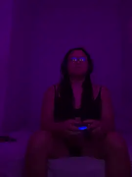 Snapshot of robinlyn chatting on 2, 2, 2025 robinlyn online show from 2, 2, 2025