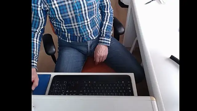 dutchpornking online show from 24, 2, 2025