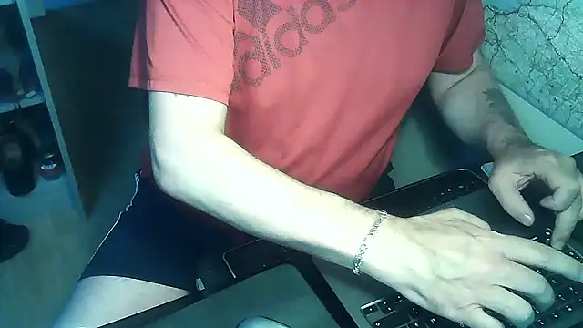 Snapshot of DUDURA@xh chatting on 30, 11, 2025 DUDURAxh online show from 30, 11, 2025