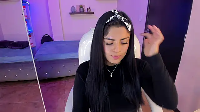 Catalinaa martinez online show from 18, 12, 2024