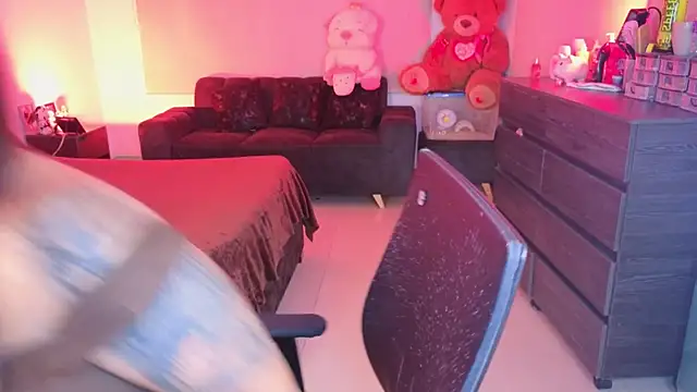 Catalinaa martinez online show from 20, 4, 2026