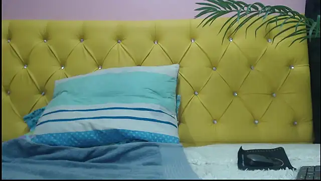 Snapshot of oso_dirty_ chatting on 15, 12, 2024 oso dirty online show from 15, 12, 2024