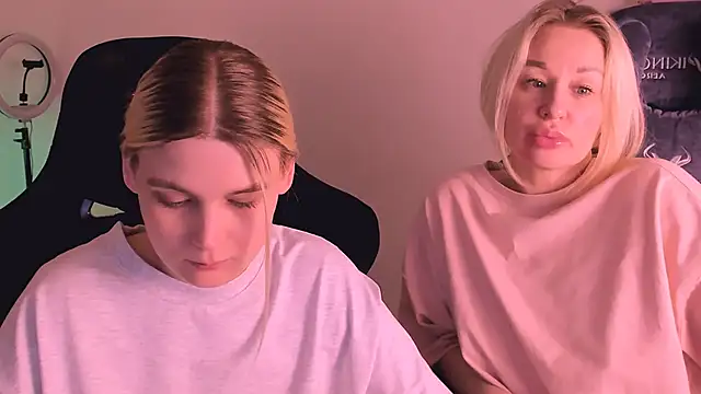 hotblonds online show from 6, 1, 2025