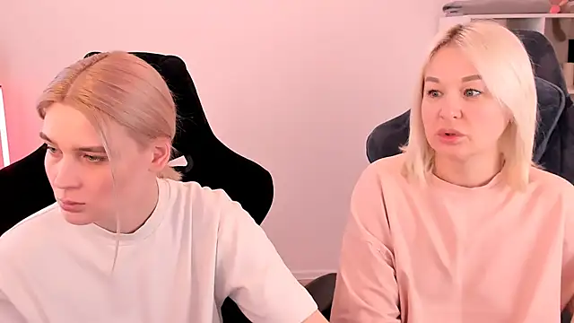 hotblonds online show from 6, 3, 2025