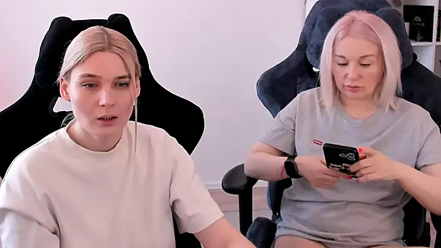 hotblonds online show from 15, 3, 2025