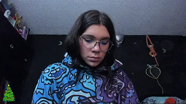 Lilmarieee online show from 9, 12, 2024