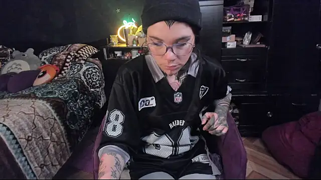 Lilmarieee online show from 11, 2, 2025