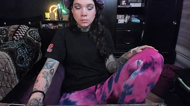 Lilmarieee online show from 20, 2, 2025