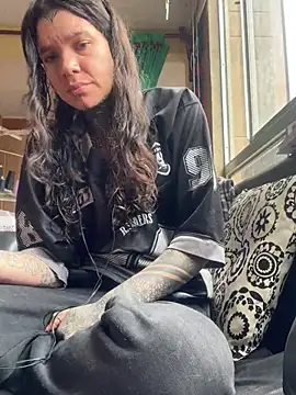 Lilmarieee online show from 25, 2, 2025