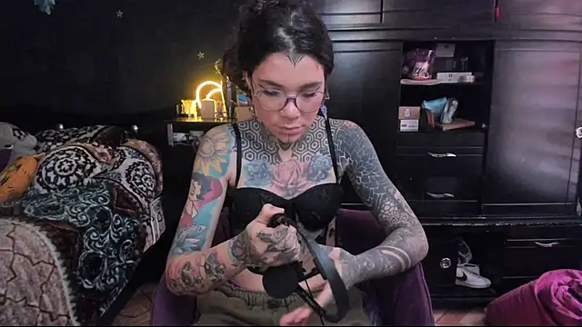 Lilmarieee online show from 26, 2, 2025