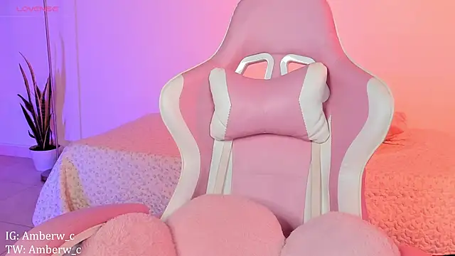 Ambeerouse online show from 4, 1, 2025