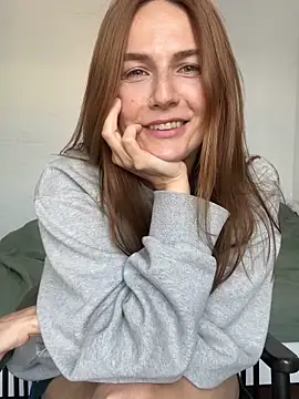 Snapshot of BritneyHall chatting on 27, 5, 2026 BritneyHall online show from 27, 5, 2026