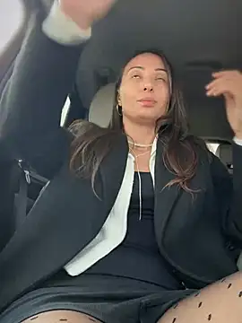 YOUR-KARINA online show from 17, 2, 2025