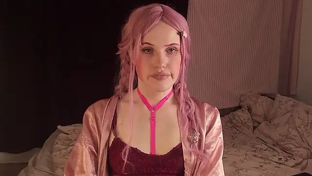 Snapshot of EffieMinki chatting on 11, 12, 2024 EffieMinki online show from 11, 12, 2024