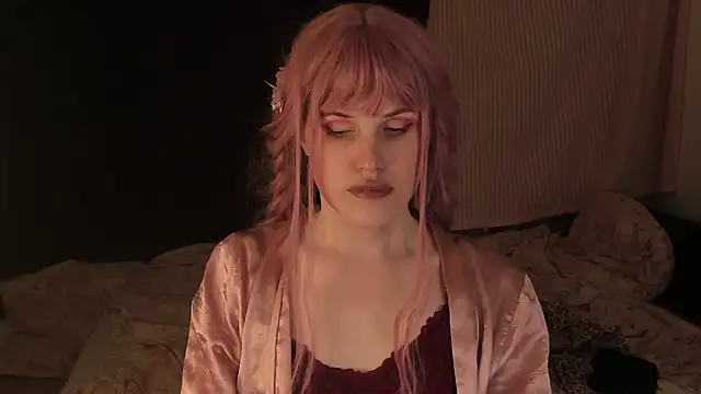 Snapshot of EffieMinki chatting on 15, 12, 2024 EffieMinki online show from 15, 12, 2024