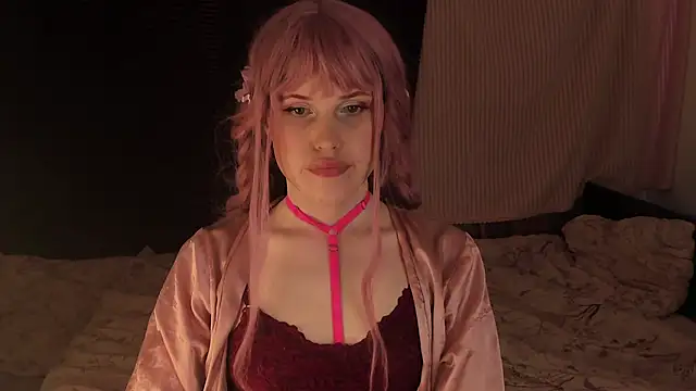 Snapshot of EffieMinki chatting on 17, 12, 2024 EffieMinki online show from 17, 12, 2024