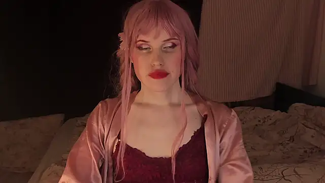 Snapshot of EffieMinki chatting on 19, 12, 2024 EffieMinki online show from 19, 12, 2024