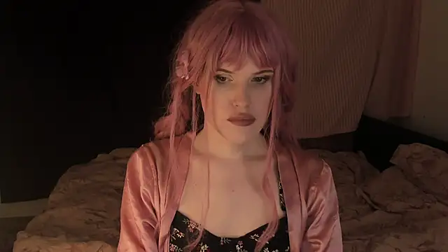 Snapshot of EffieMinki chatting on 26, 12, 2024 EffieMinki online show from 26, 12, 2024