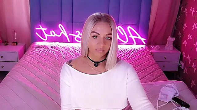 AllwaysHotJ online show from 3, 4, 2026