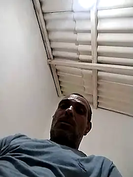 Snapshot of Henrifalcao chatting on 15, 10, 2025 Henrifalcao online show from 15, 10, 2025