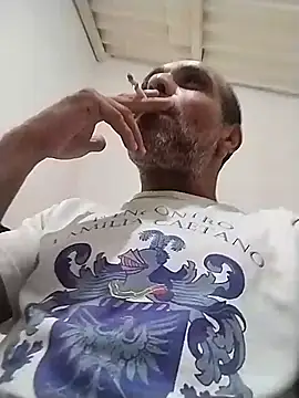 Snapshot of Henrifalcao chatting on 18, 10, 2025 Henrifalcao online show from 18, 10, 2025