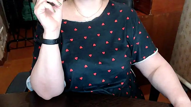 Snapshot of AlisaHot55 chatting on 9, 4, 2026 AlisaHot55 online show from 9, 4, 2026