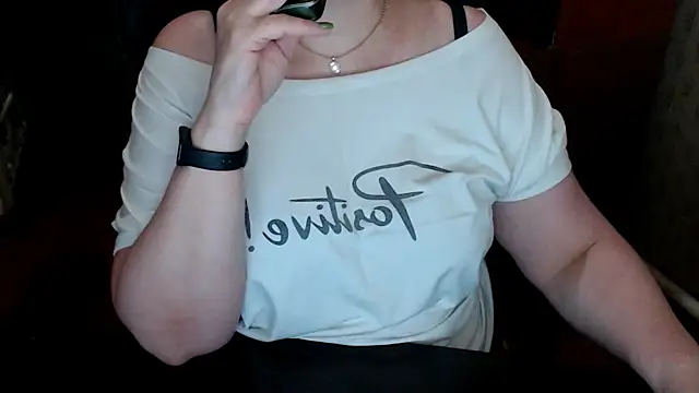 Snapshot of AlisaHot55 chatting on 10, 4, 2026 AlisaHot55 online show from 10, 4, 2026