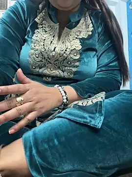 Snapshot of Preet_Kaur_69 chatting on 17, 12, 2024 Preet Kaur 69 online show from 17, 12, 2024