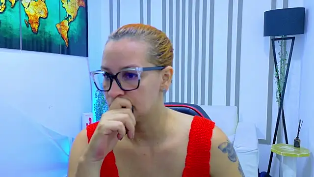 Britney taylor  online show from 30, 10, 2025