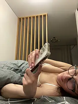 little belucci online show from 3, 2, 2025