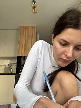 little belucci online show from 10, 9, 2025