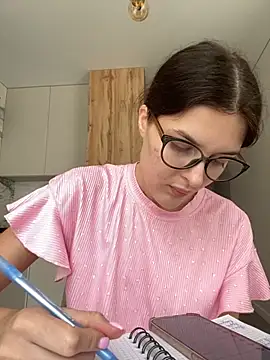 little belucci online show from 12, 9, 2025