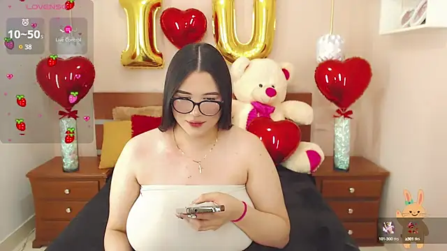 Snapshot of miss_linda_ chatting on 10, 2, 2025 miss linda online show from 10, 2, 2025