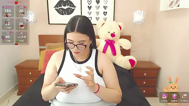 Snapshot of miss_linda_ chatting on 17, 2, 2025 miss linda online show from 17, 2, 2025