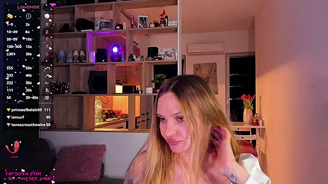 Snapshot of _alleyesonme_ chatting on 8, 2, 2025  alleyesonme  online show from 8, 2, 2025