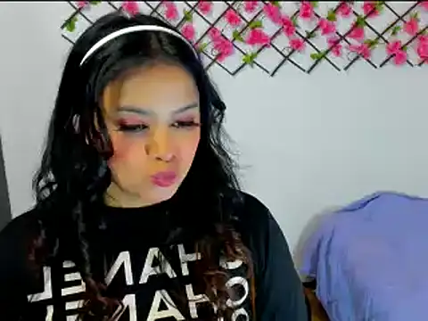 Zoelove222 online show from 10, 12, 2024