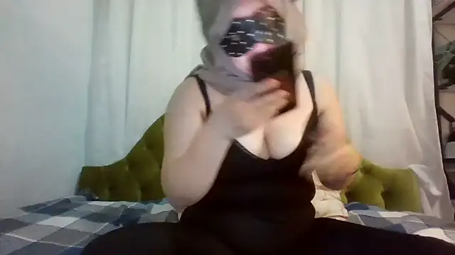 insatiableeee online show from 14, 4, 2026