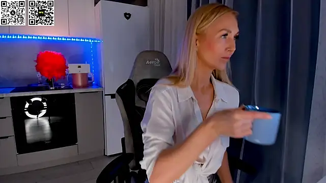 HotyPlays online show from 3, 3, 2025