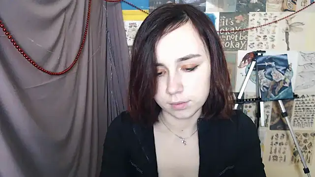 Snapshot of VeryVeryVeryShy_ chatting on 6, 1, 2025 VeryVeryVeryShy online show from 6, 1, 2025