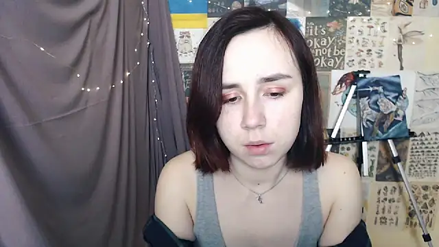 Snapshot of VeryVeryVeryShy_ chatting on 11, 1, 2025 VeryVeryVeryShy online show from 11, 1, 2025