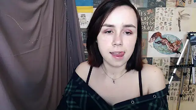 Snapshot of VeryVeryVeryShy_ chatting on 28, 1, 2025 VeryVeryVeryShy online show from 28, 1, 2025