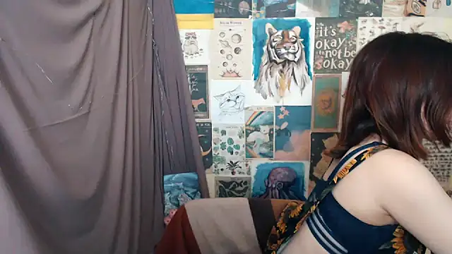 Snapshot of VeryVeryVeryShy_ chatting on 3, 2, 2025 VeryVeryVeryShy online show from 3, 2, 2025