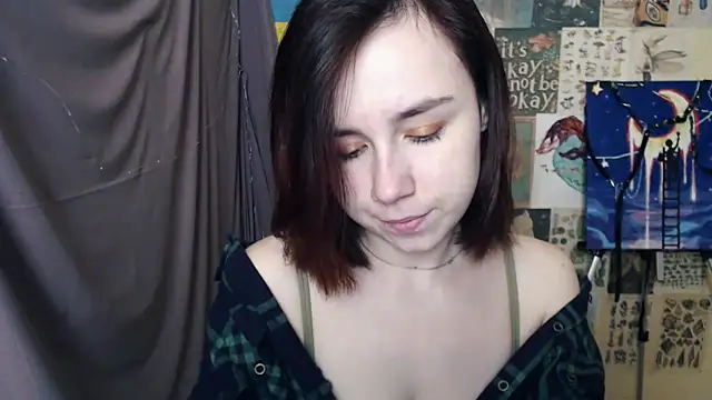 Snapshot of VeryVeryVeryShy_ chatting on 19, 2, 2025 VeryVeryVeryShy online show from 19, 2, 2025