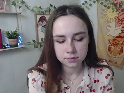 VeryVeryVeryShy  online show from 8, 4, 2026