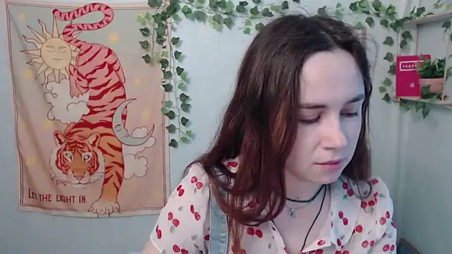 Snapshot of VeryVeryVeryShy_ chatting on 5, 6, 2026 VeryVeryVeryShy online show from 5, 6, 2026