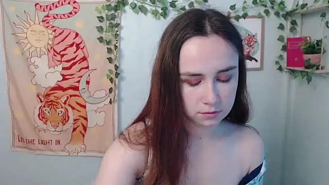 Snapshot of VeryVeryVeryShy_ chatting on 7, 7, 2026 VeryVeryVeryShy online show from 7, 7, 2026