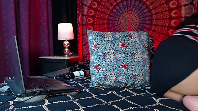 Zahra Elena online show from 18, 5, 2026