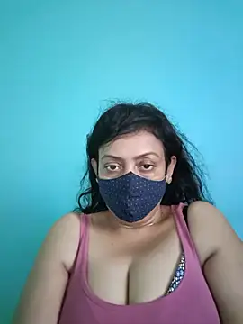 Snapshot of love_suman chatting on 18, 5, 2026 love suman online show from 18, 5, 2026