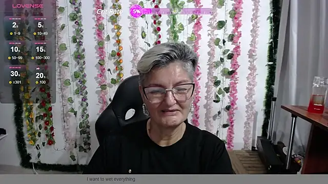 Snapshot of bety-cum2 chatting on 6, 12, 2024 bety-cum2 online show from 6, 12, 2024